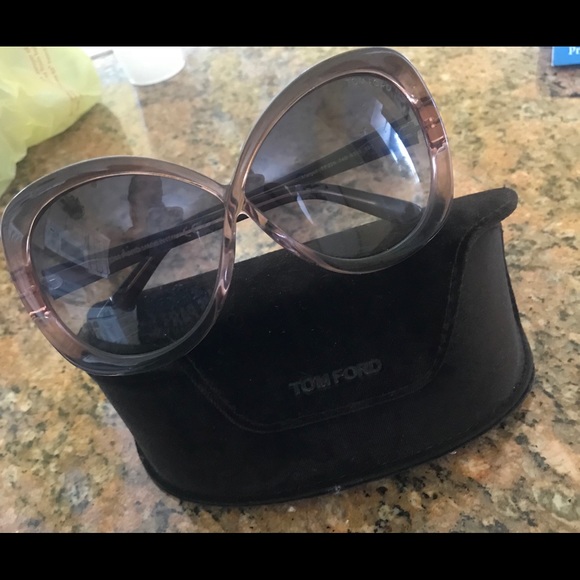 NEW Tom Ford sunglasses - Picture 2 of 4